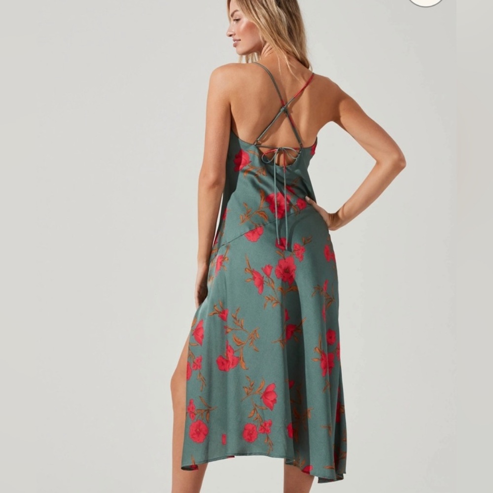 Astr GAIA FLORAL MIDI DRESS in teal-raspberry floral